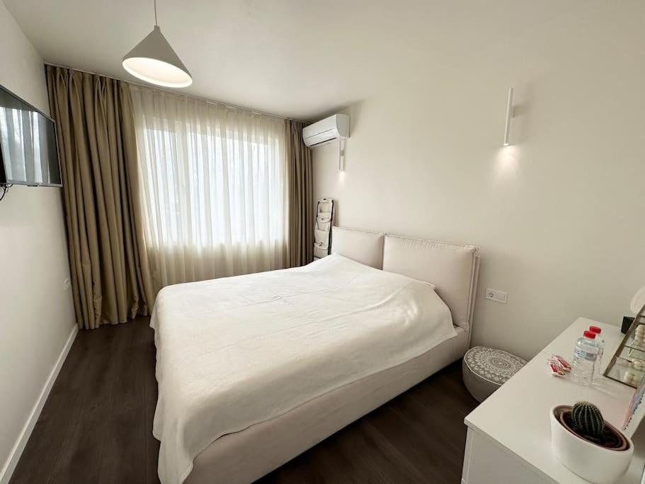 New Luxury Furnished Apartment - Beach, Varna Center & Fast Wi-Fi 외부 사진