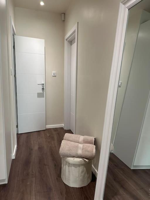 New Luxury Furnished Apartment - Beach, Varna Center & Fast Wi-Fi 외부 사진